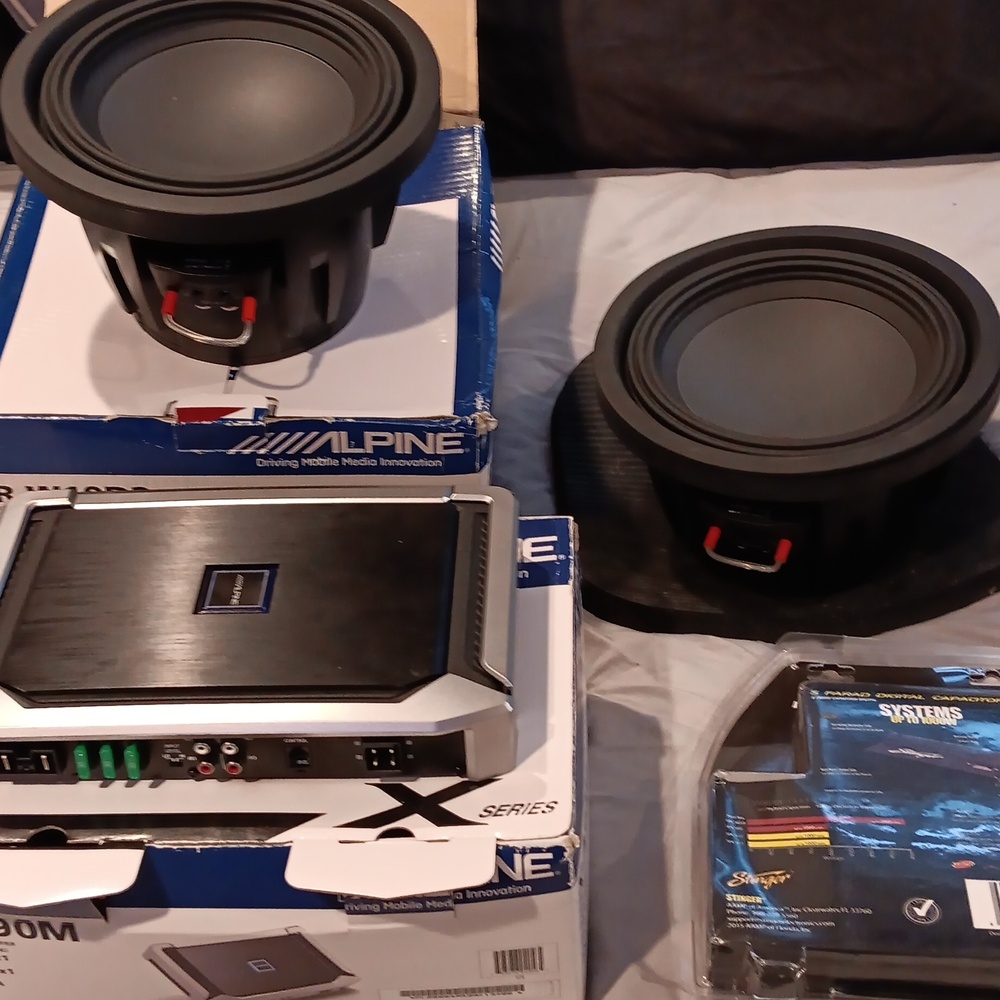 Subwoofers amp &Capacitor